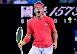 El escapista Davidovich vuelve a remontar dos sets