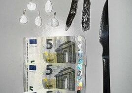 Doble detención en Mogán: uno por tráfico de drogas y otro por robar una patineta