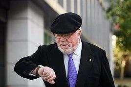 El tribunal saca del juicio contra Villarejo a Repsol y La Caixa como responsables civiles