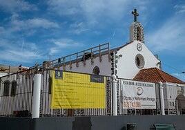 La iglesia del Pino de Arinaga, en obras para rehabilitar la cubierta y la espadaña
