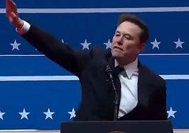 El polémico gesto de Elon Musk que recuerda al saludo nazi tras la investidura de Trump