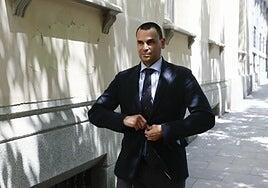 Tres detenidos en Algeciras cuando iban cruzar a Tánger para vender el portátil de la abogada del novio de Ayuso