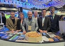 El consejero de Turismo de Gran Canaria conoce en Fitur las novedades de Santa Mónica Suites Hotel