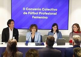 Liga F y sindicatos firman el segundo convenio del fútbol femenino