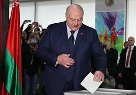 La comisión electoral de Bielorrusia ratifica el aplastante «triunfo» de Lukashenko