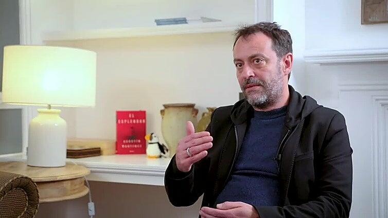 Entrevista al escritor Agustín Martínez