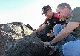 El Cabildo levanta acta de los daños a los grabados de Agüimes y ultima restaurarlos