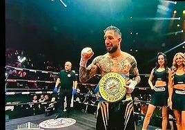 Samuel Carmona se corona en Moscú con el título de la IBA