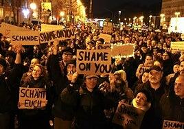 Decenas de miles de alemanes protestan en todo el país contra el acercamiento de los conservadores a la ultraderecha