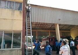 La red de radiocomunicación donada por Canarias transformará la seguridad en Gambia