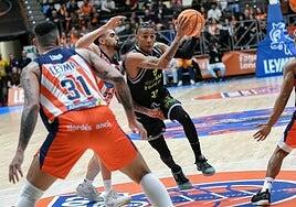 El Dreamland Gran Canaria resurge ante el colista (90-98)