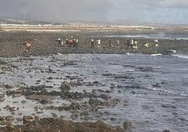 Rescatado con síntomas de ahogamiento tras volcar con un bote en Fuerteventura