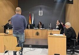 Cárcel por tener a su cocker en condiciones extremas y famélico en la azotea de su casa