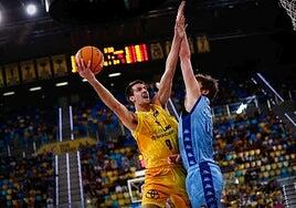 El Dreamland Gran Canaria se hunde en la segunda parte en el Arena (94-106)