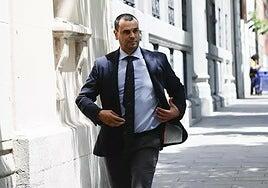 Un juzgado cita el miércoles a Pedro Sánchez para un acto de conciliación con el novio de Ayuso