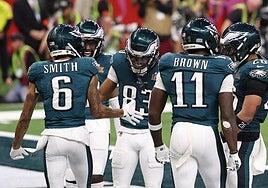 Los Eagles destronan a los Chiefs con una paliza
