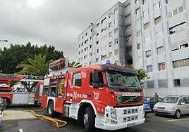 Incendio en Tenerife: una niña y un hombre en estado crítico tras arder una casa