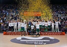 El Unicaja se instala en la élite con su tercera Copa