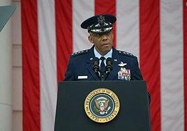 Trump purga al Pentágono y desmantela la diversidad en las fuerzas armadas