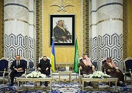 Estados Unidos y Ucrania buscan la paz en Arabia Saudí