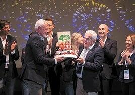 HiperDino celebra su 40 aniversario con un congreso para la posteridad