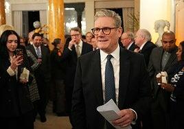 Críticas al primer ministro británico por su plan para aumentar el gasto en Defensa