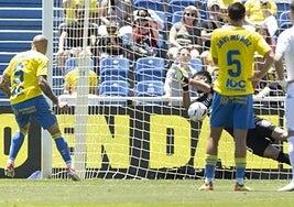 CANARIAS7 sortea tres entradas dobles para asistir al UD Las Palmas - Deportivo Alavés