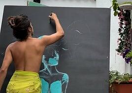 Carolina Padrón pinta en cuerpo y alma