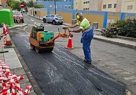 Decretan el ingreso en prisión del hombre que prendió fuego a cinco contenedores en Gáldar