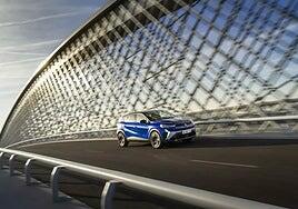 Renault lidera en España, pero estos otros coches son los más vendidos en febrero