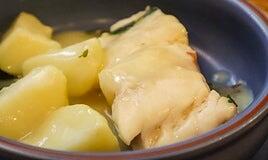 Vídeo-receta de pescado de Canarias en salsa verde al estilo vasco