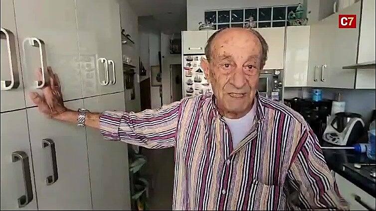 Agustín, el vecino de Telde que vio como el barranco arrastró su coche hasta la marea