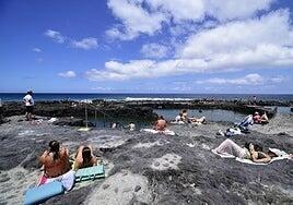 Agaete prohíbe las relaciones sexuales, acampar, fumar y cocinar en sus playas