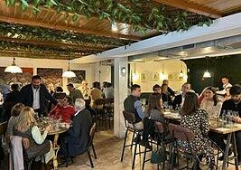 Producto canario, gastronomía asiática y un lleno absoluto: la fusión que ha conquistado Madrid