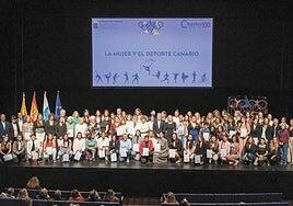 La II Gala de la Mujer y el Deporte Canario premia a una treintena de referentes que impulsan el deporte femenino en el archipiélago