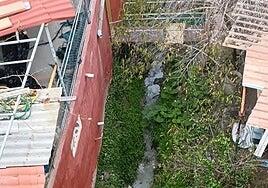 Comfir denuncia un vertido reiterado de aguas fecales al medio en Buenlugar