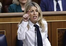 Sumar confirma que hará pinza con el PP para evitar que tribute el salario mínimo