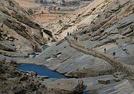 La presión sobre el territorio en Fuerteventura comienza en la presa y el arco de las Peñitas