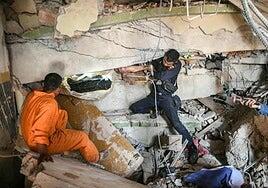 Myanmar y Tailandia se convierten en un enorme cementerio tras el terremoto