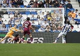 La Real sigue aspirando a Europa a costa de un Valladolid desahuciado