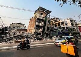 El tiempo se agota para miles de atrapados en el seísmo de Myanmar pese el titánico esfuerzo de los rescatistas