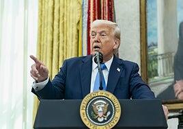 Trump dice ahora estar «muy enojado» con Putin por cuestionar a Zelenski y le amenaza con aranceles al petróleo