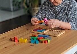 ¿Por qué Europa rechaza el último fármaco contra el alzhéimer aprobado en Estados Unidos?