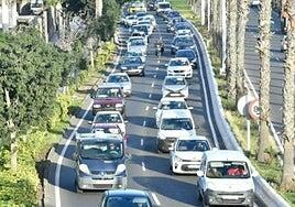 Un accidente de tráfico vuelve a colapsar la GC-1