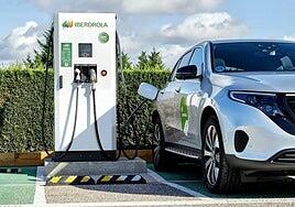El Gobierno reactiva las ayudas para comprar coches eléctricos