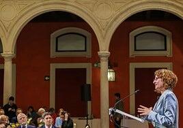 Montero reprocha ahora a los jueces que no sean igual de «contundentes» ante el PP