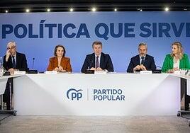 Feijóo tiende la mano al Gobierno y plantea un decálogo de medidas contra los aranceles