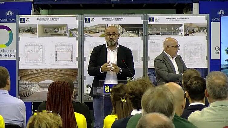 Antonio Morales y Aridany Romero visitan el inicio de las obras en el Centro Insular de Deportes
