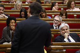 Illa se salva de una derrota parlamentaria gracias a ERC, comunes y CUP