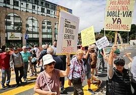 La lucha por la doble vía en La Isleta cumple un año